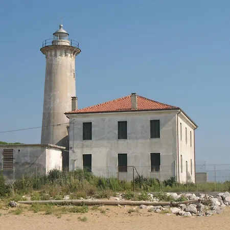 One Bedroom Flat With Balcony Next To The Sea Appartement