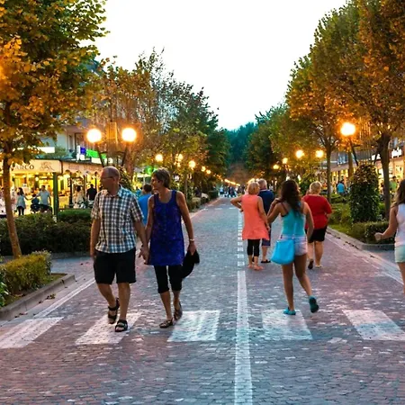 One Bedroom Flat With Balcony Next To The Sea Διαμέρισμα