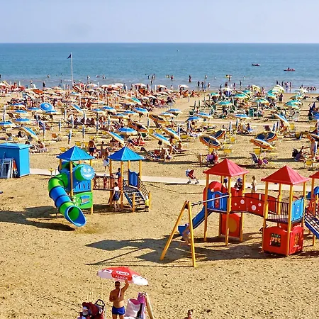 One Bedroom Flat With Balcony Next To The Sea * Бібіоне
