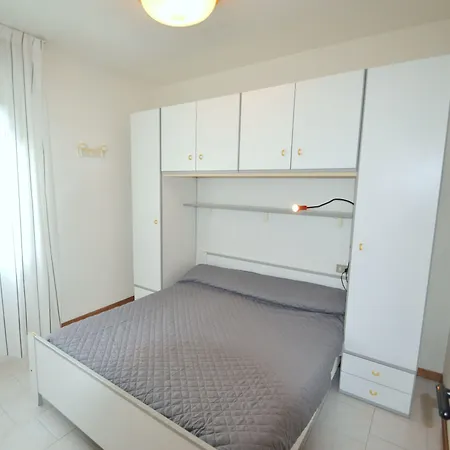 One Bedroom Flat With Balcony Next To The Sea * Бібіоне