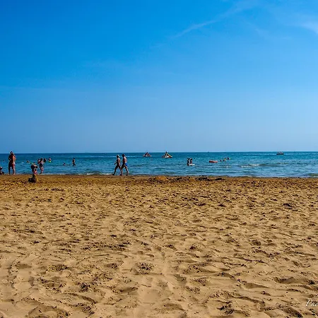 Appartement One Bedroom Flat With Balcony Next To The Sea