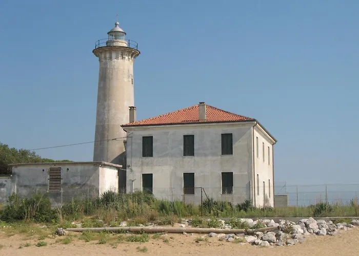 One Bedroom Flat With Balcony Next To The Sea Daire